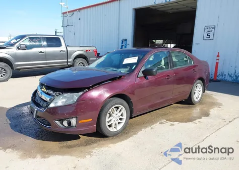 2011 Ford Fusion S z USA, uszkodzony, nr VIN 3FAHP0GA4BR226807
